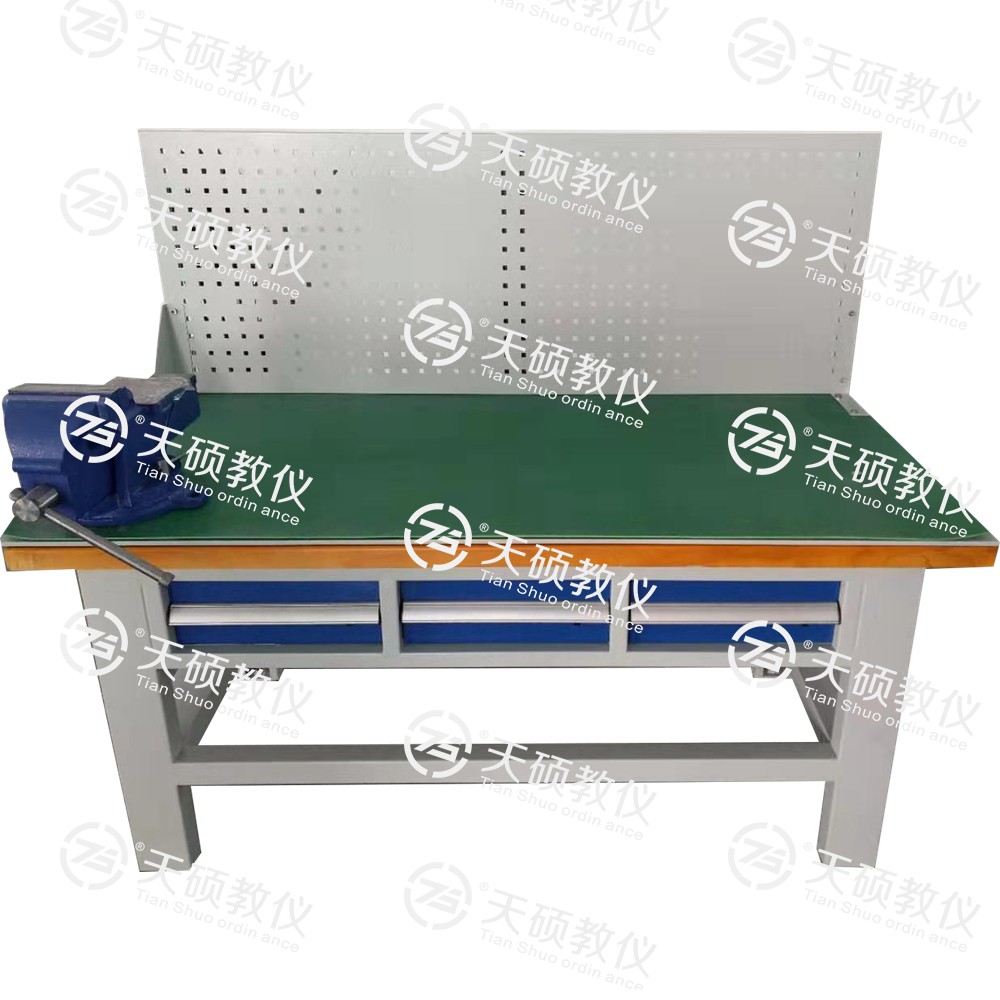 1、TSBTQG-1型 鉗工技能實(shí)訓(xùn)平臺(tái)（單面雙工位）.jpg